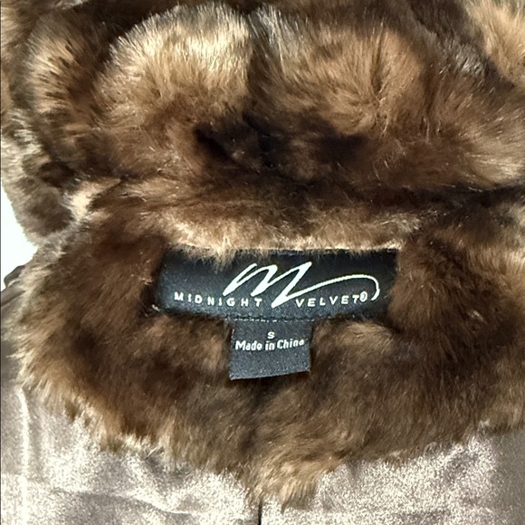 🤎 Faux Fur Coat 🤎 - Picture 9 of 10